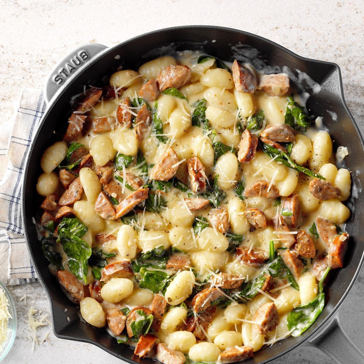 Gnocchi With Spinach And Chicken Sausage EXPS SDON18 126406 B06 15 7b 