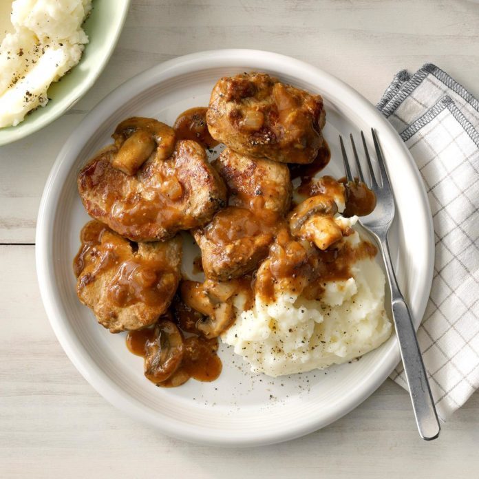 Day 25: Peppered Pork with Mushroom Sauce