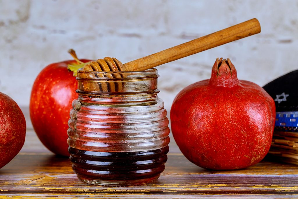 Your Guide To Symbolic Rosh Hashanah Food