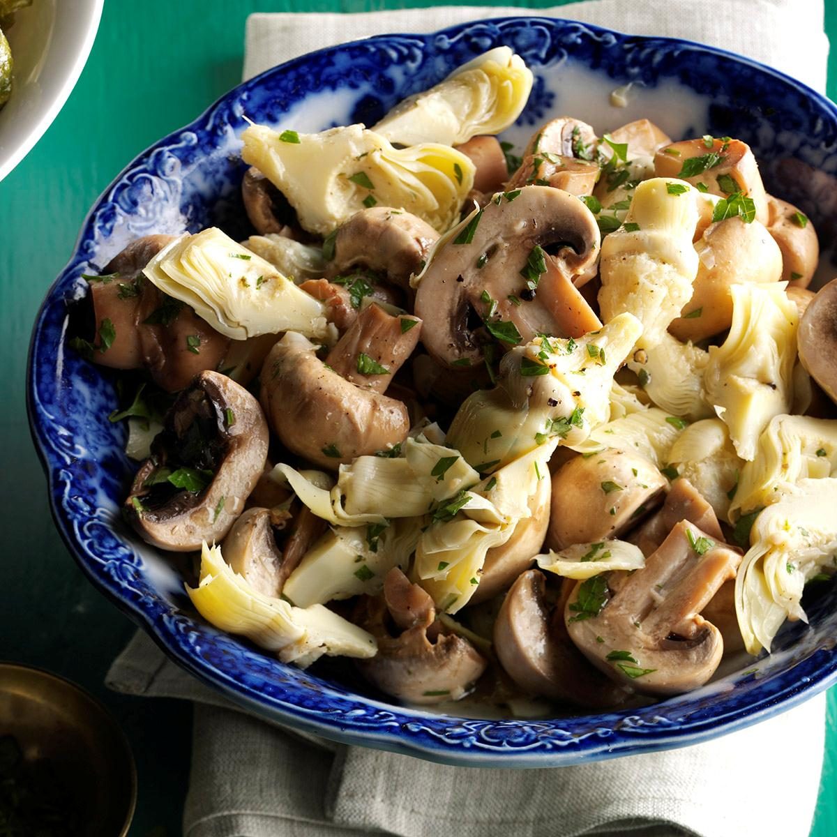 Marinated mushrooms Artichokes