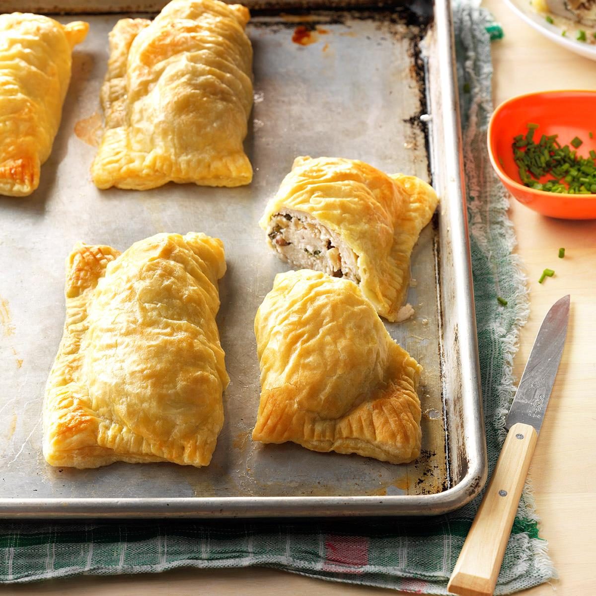 Puff pastry chicken bundles