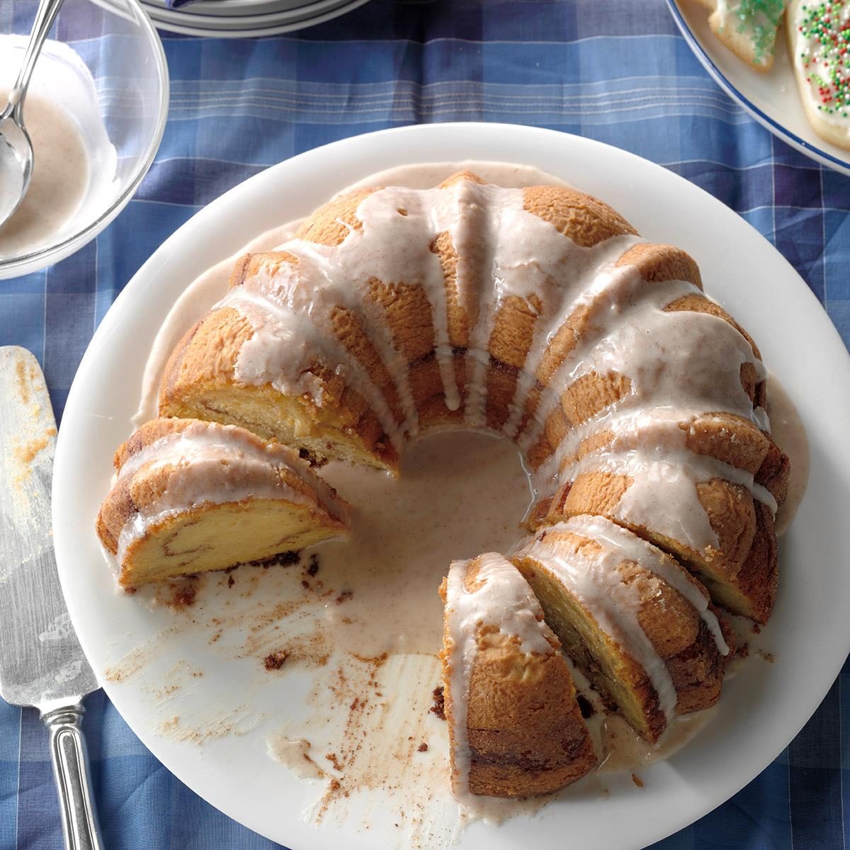 36 Heirloom Fall Bundt Cake Recipes