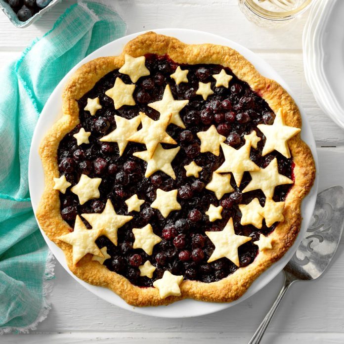 Star-Studded Blueberry Pie