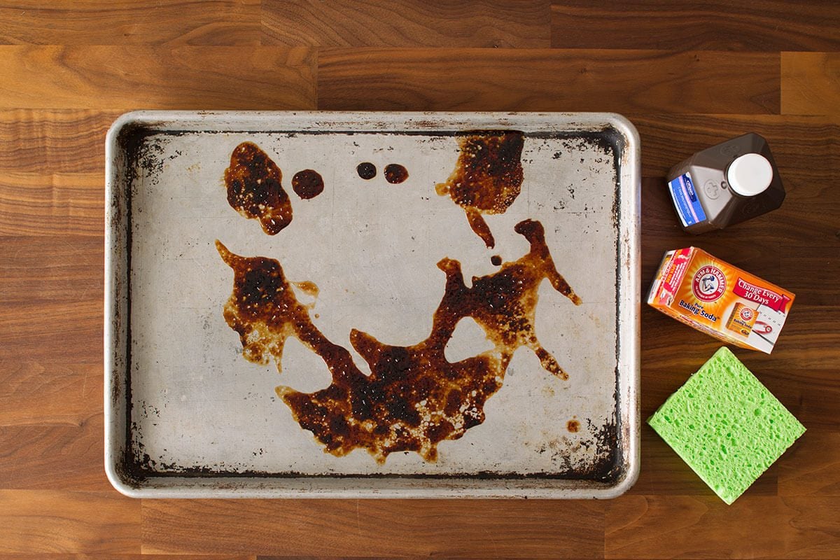 How To Deep Clean Your Baking Trays