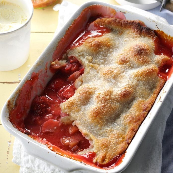 Rhubarb Strawberry Cobbler