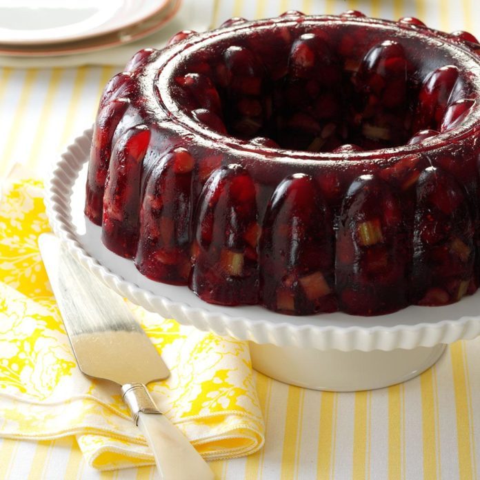 Molded Cranberry Nut Salad