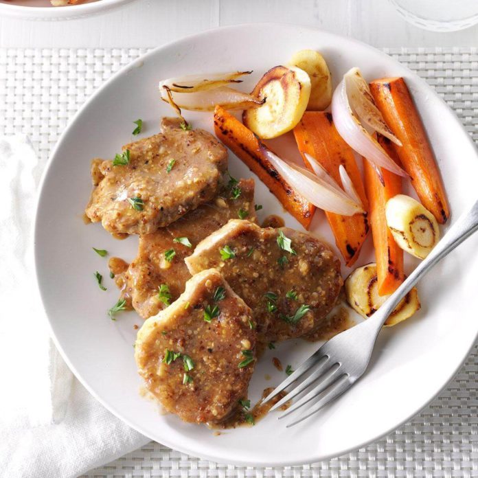 Michigan: Pork Medallions in Mustard Sauce