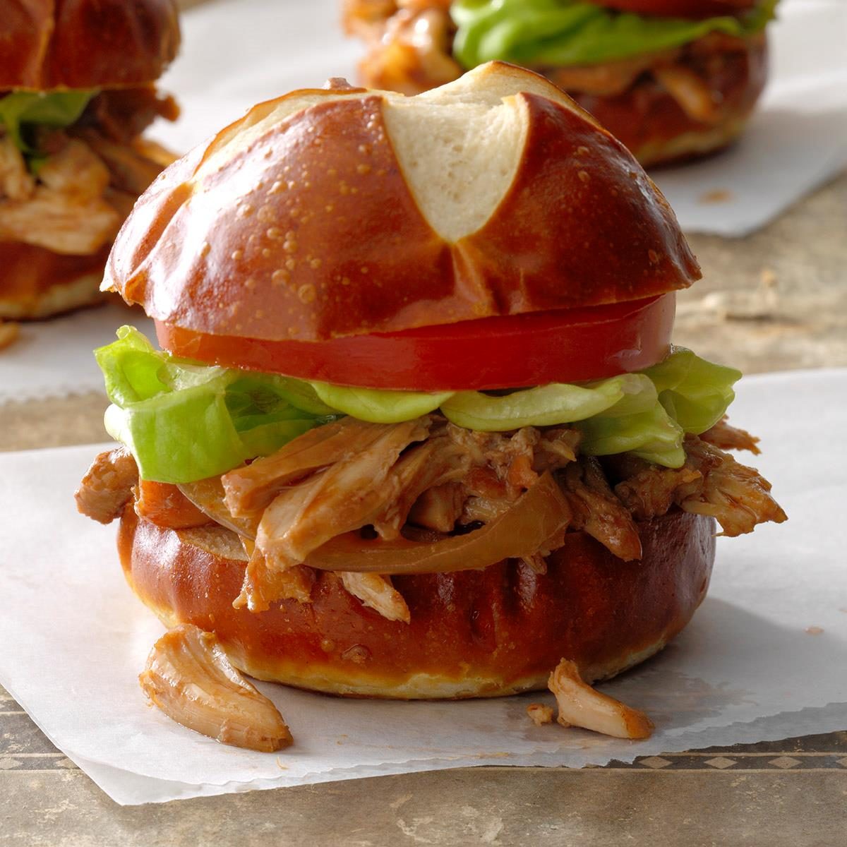 Blackberry Sriracha Chicken Sliders  Exps Tham17 200896 B11 15 5b 10