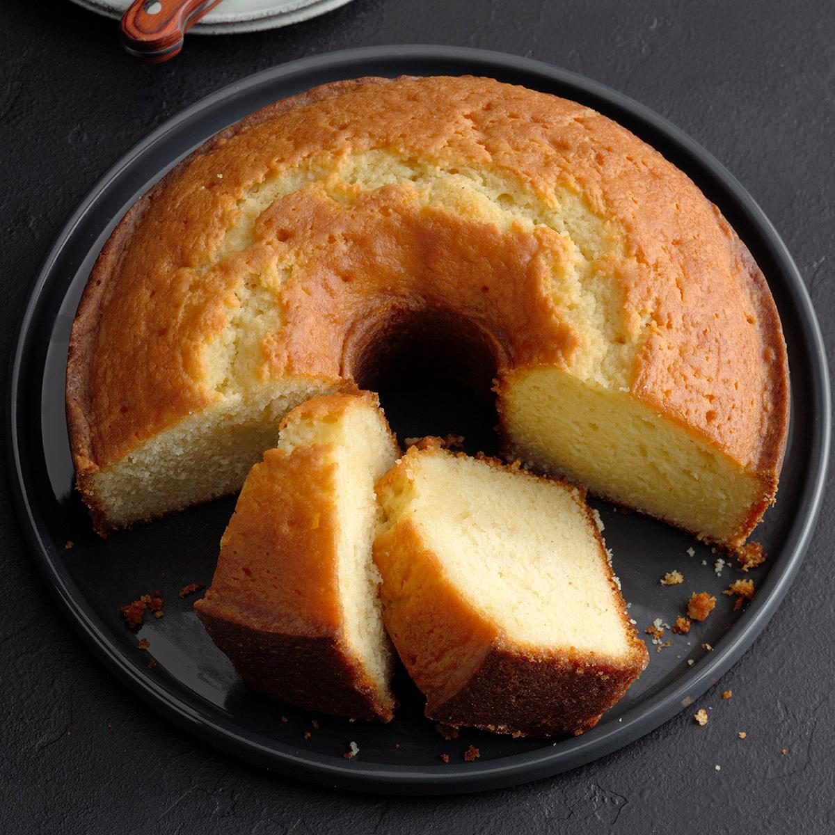 5-Ingredient Gooey Butter Cake - The Seasoned Mom