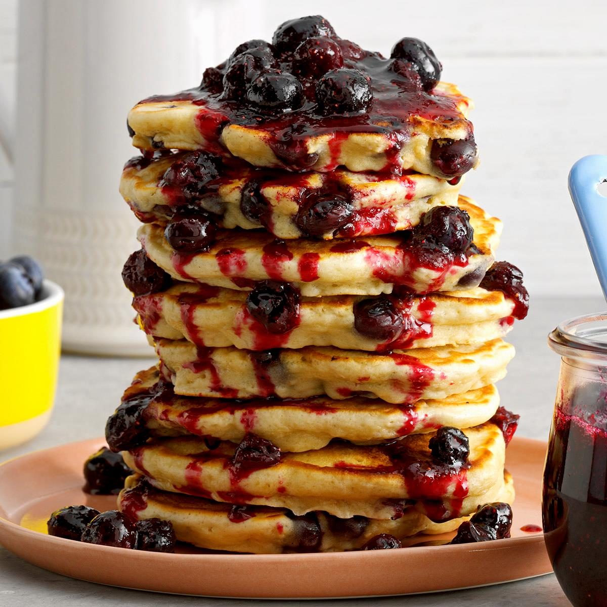 https://www.tasteofhome.com/wp-content/uploads/2018/01/Blueberry-Oatmeal-Pancakes_EXPS_TOHAM22_35109_B11_12_4b.jpg