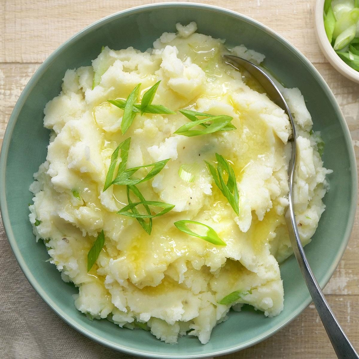 Buttermilk Mashed Potatoes Exps Tohvp24 19392 Mr 06 28 2