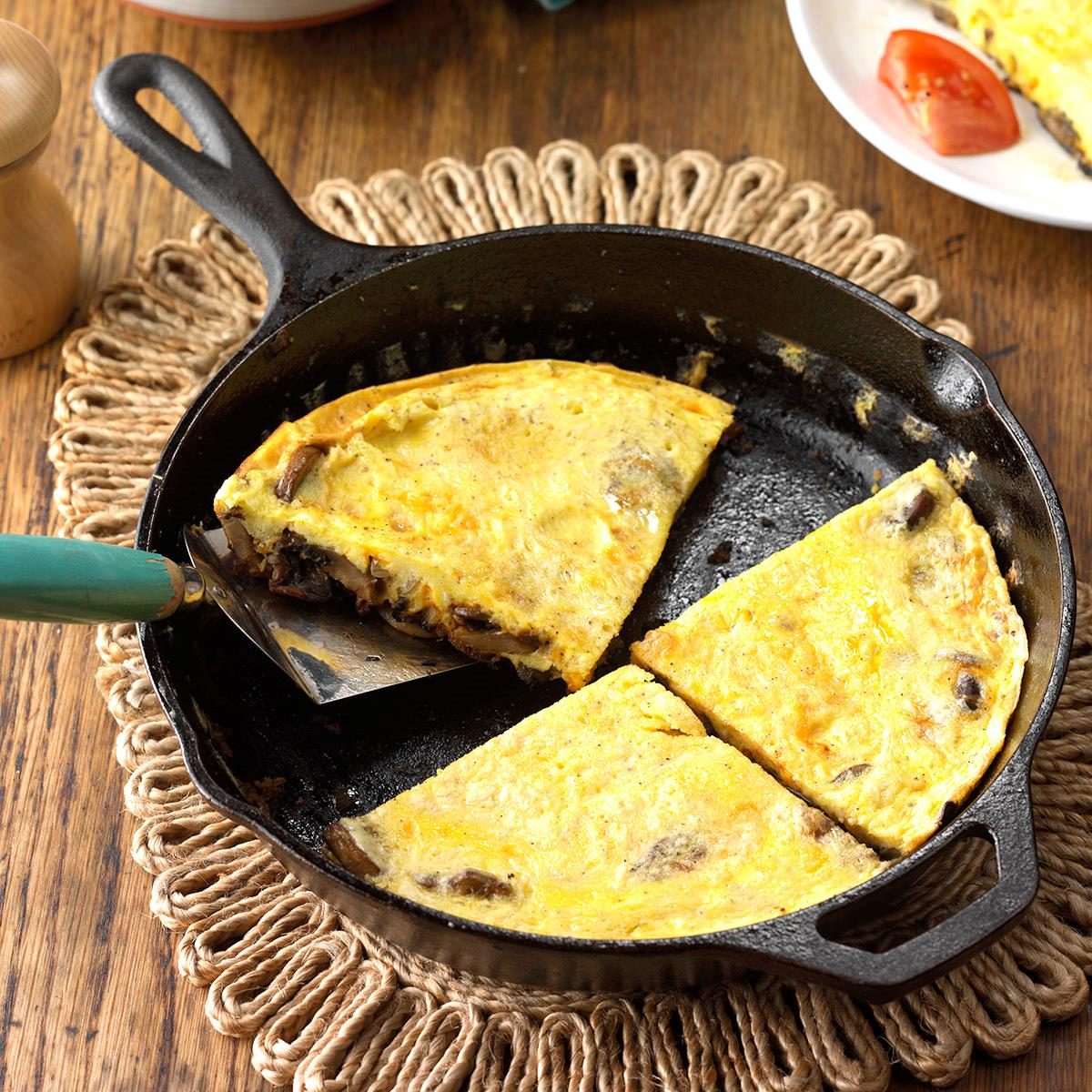 Caramelized Mushroom And Onion Frittata Exps Cimz17 137541 C07 11 5b 3