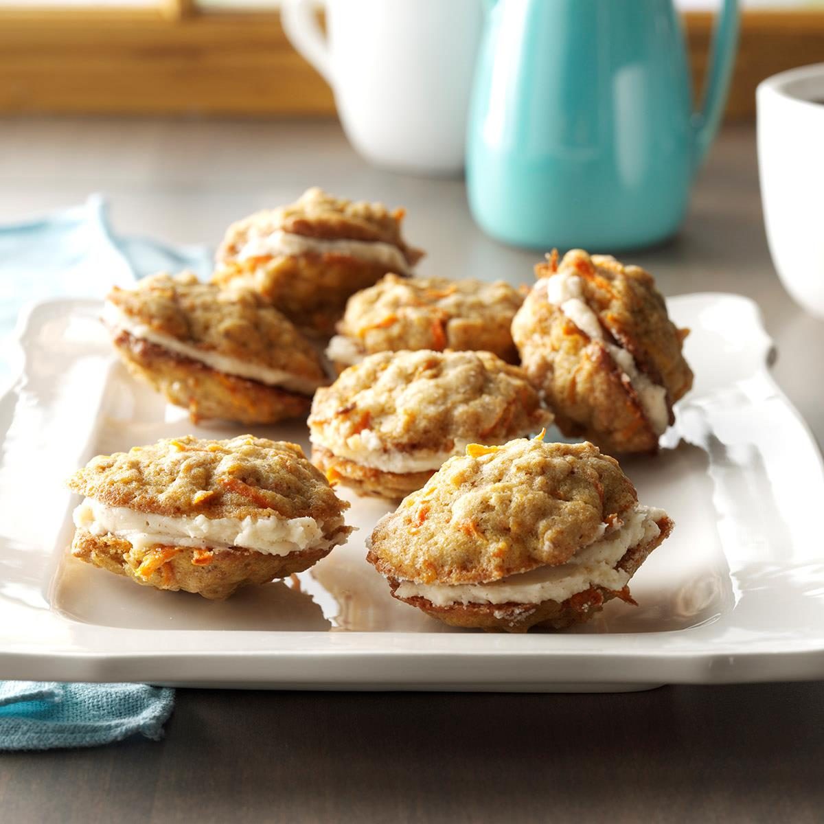 Carrot Cake Sandwich Cookies Exps Cbz16 98059 C04 29 4b 7