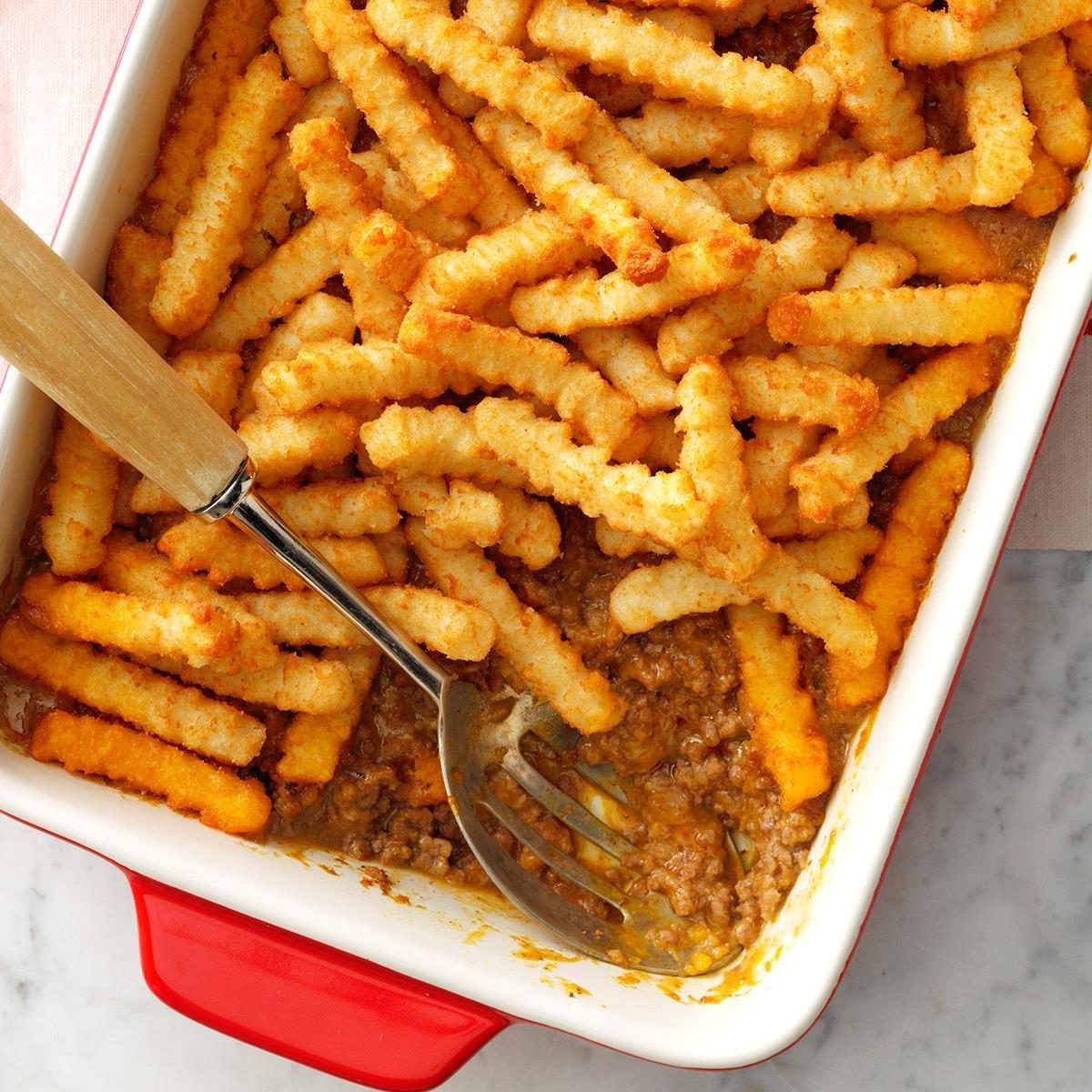 Cheeseburger n' fries casserole