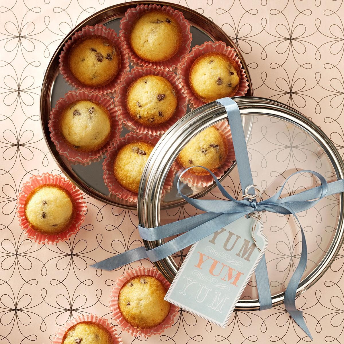 https://www.tasteofhome.com/wp-content/uploads/2018/01/Chocolate-Chip-Mini-Muffins_exps1558_HFG2661989C05_31_1bC_RMS-2.jpg