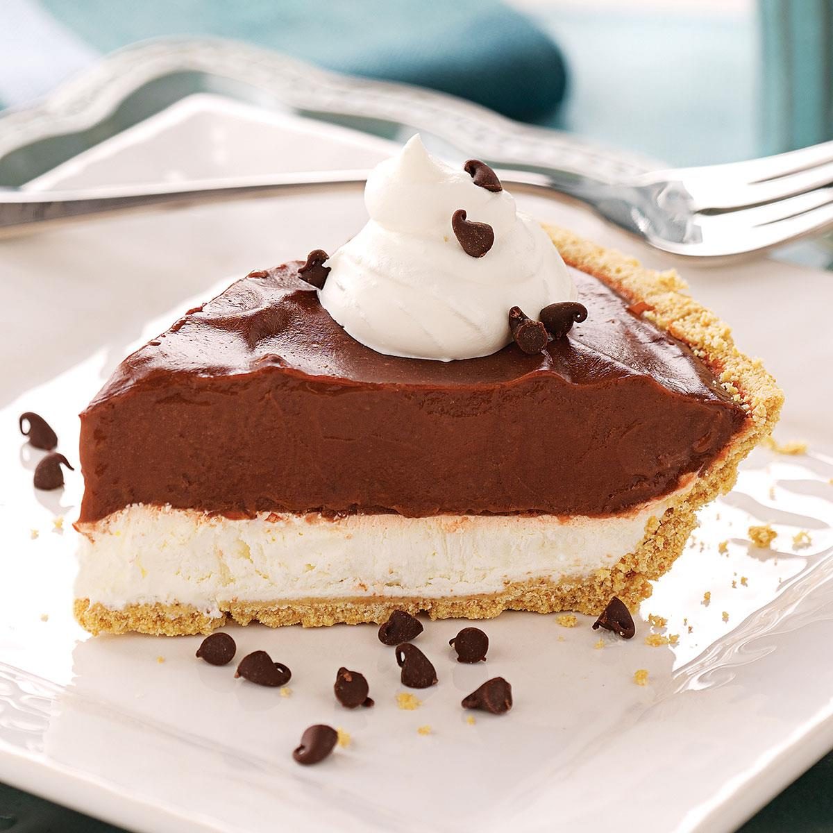 https://www.tasteofhome.com/wp-content/uploads/2018/01/Chocolate-Cream-Cheese-Pie_exps4201_RDS1872338D01_04_4bc_RMS.jpg?fit=1024,1024