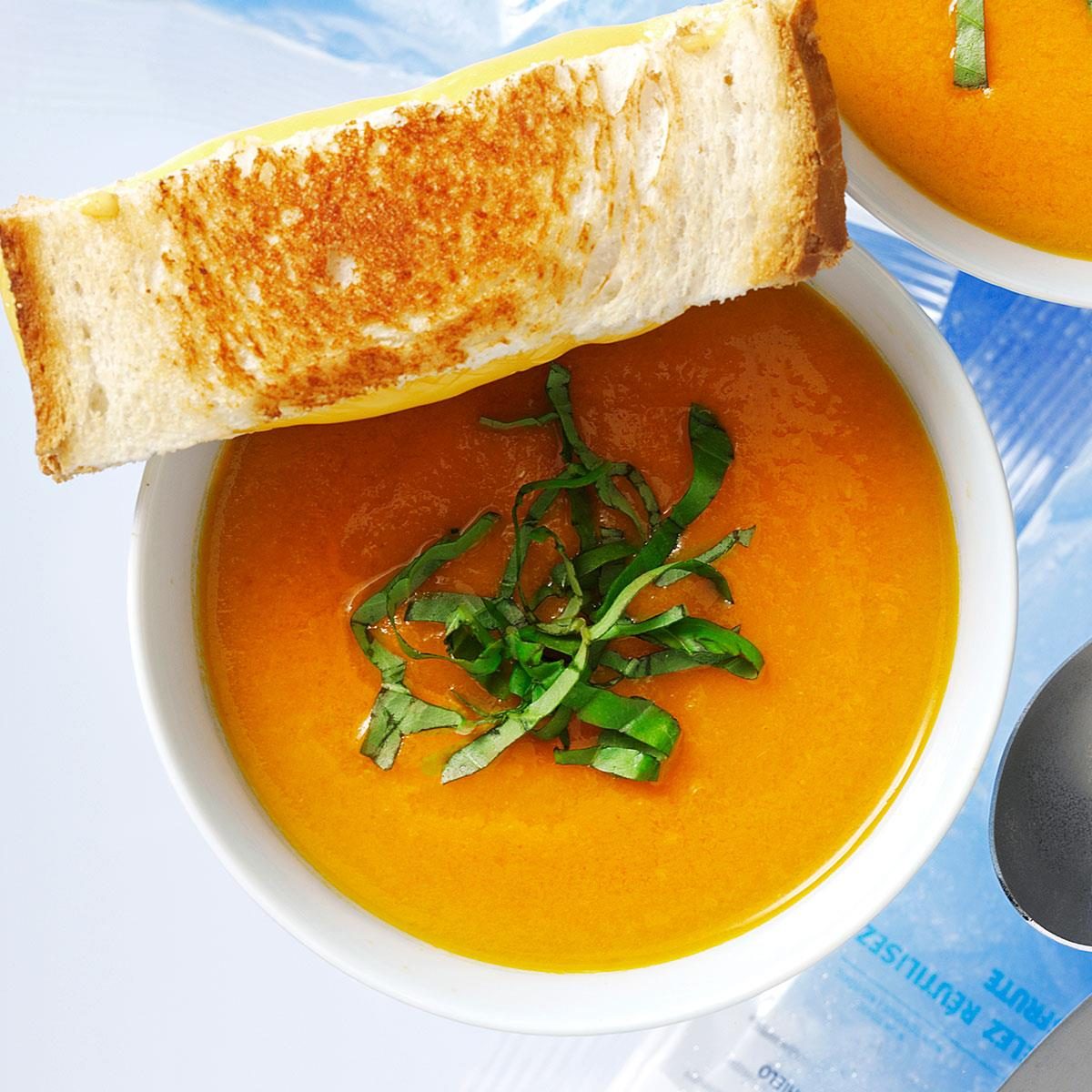 Contest Winning Roasted Tomato Soup Recipe How To Make It   Contest Winning Roasted Tomato Soup Exps132607 TH2236620A06 01 2bC RMS 