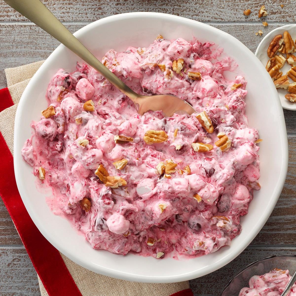 Cranberry Ambrosia Salad Exps Thca21 129904 B03 25 1b