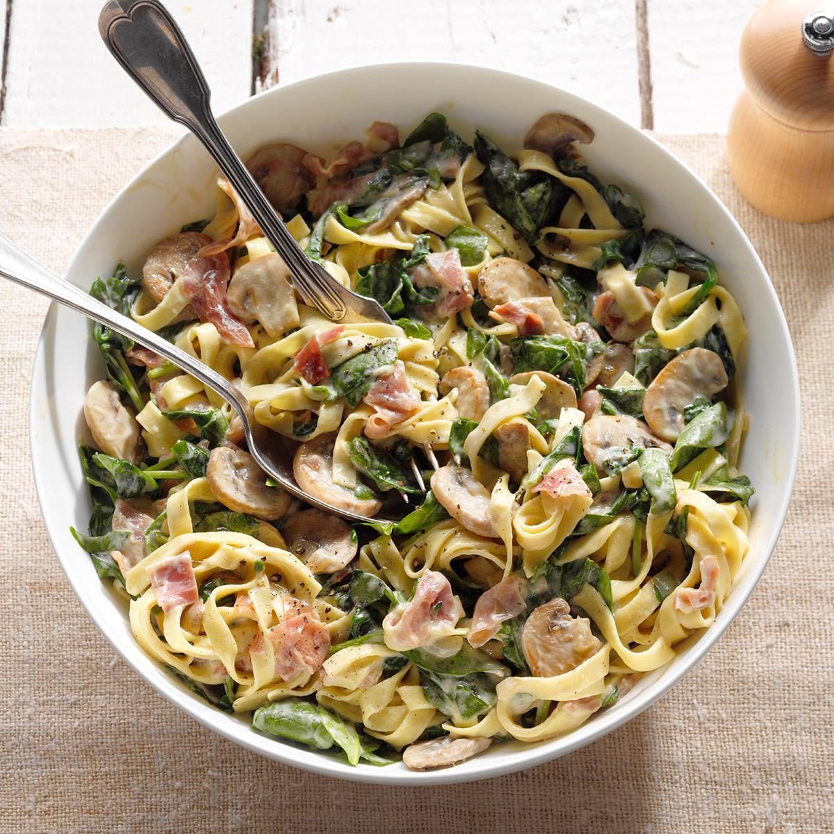 Creme Prosciutto Pasta