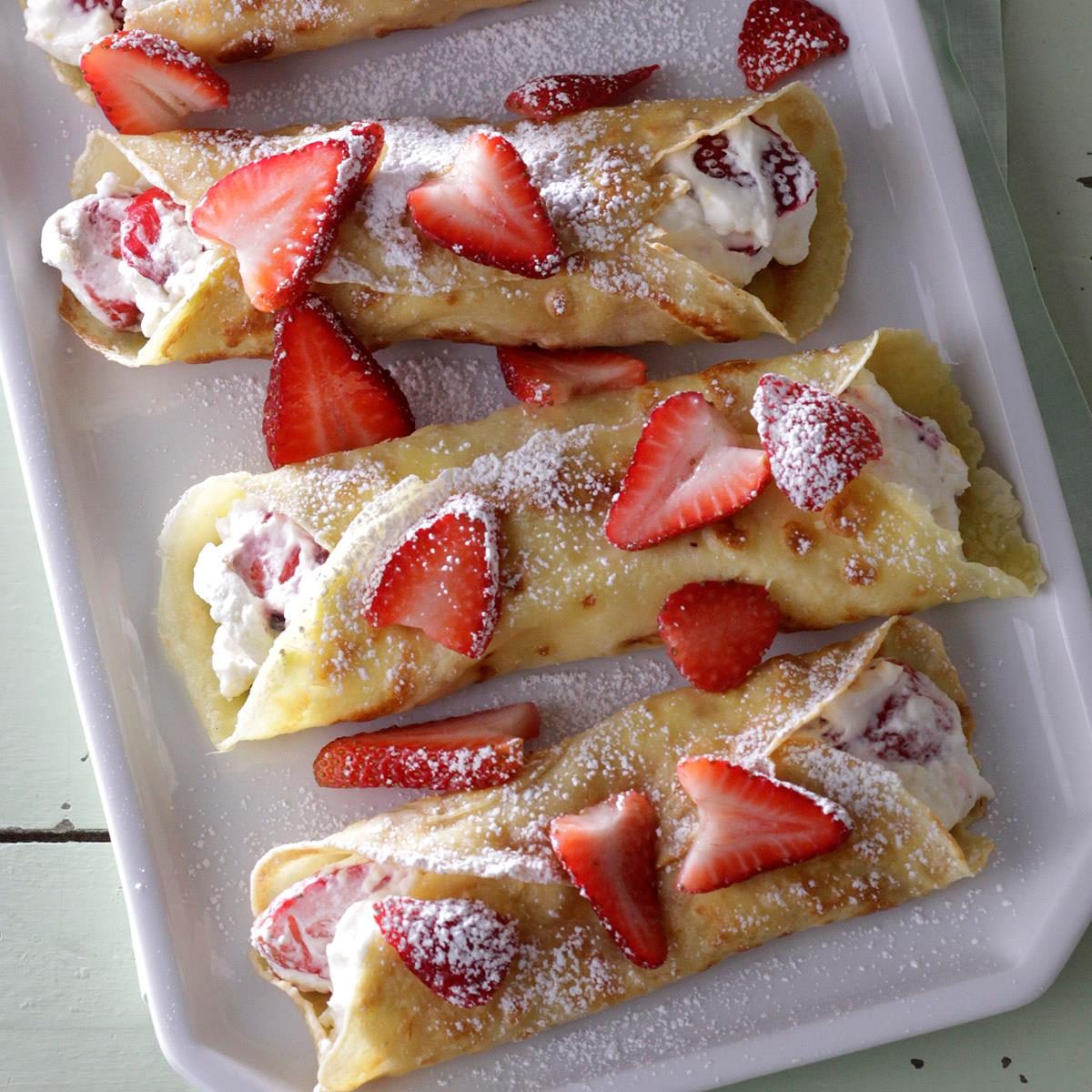 Creamy Strawberry Crepes Exps Sdjj18 23316 D02 13 7b 16