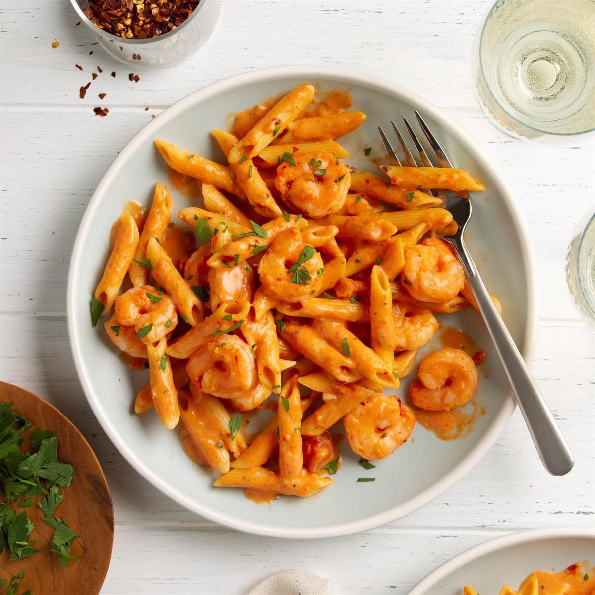Creamy Tomato Shrimp With Penne Exps Ft21 41839 F 0713 1 1