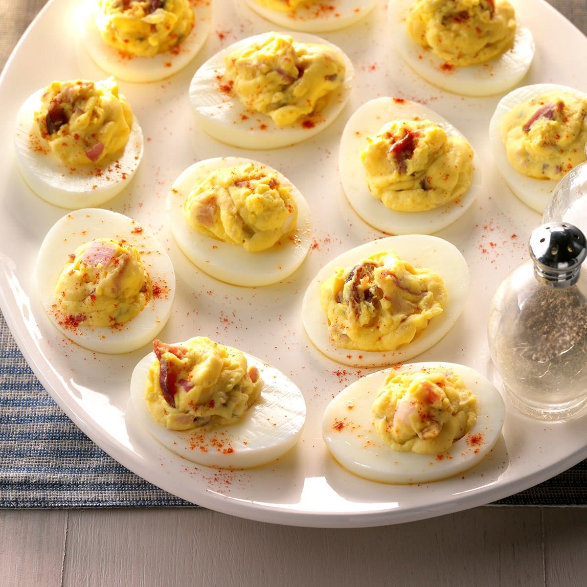 Bacon Deviled Eggs - Dinner at the Zoo