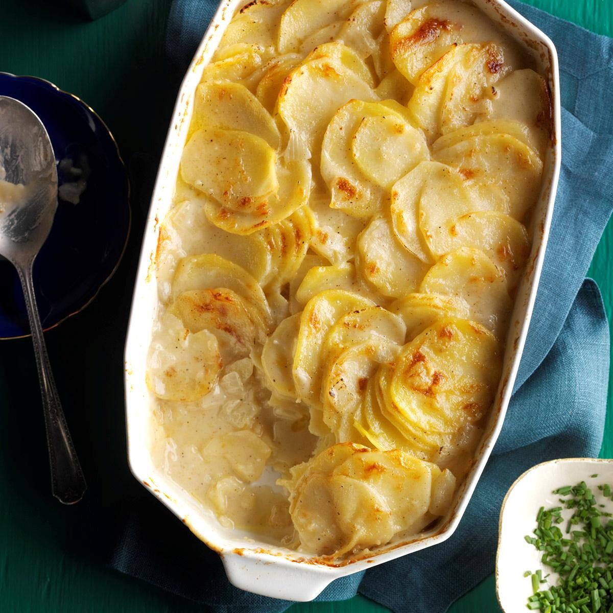 Easy Scalloped Potatoes Recipe: How to Make It