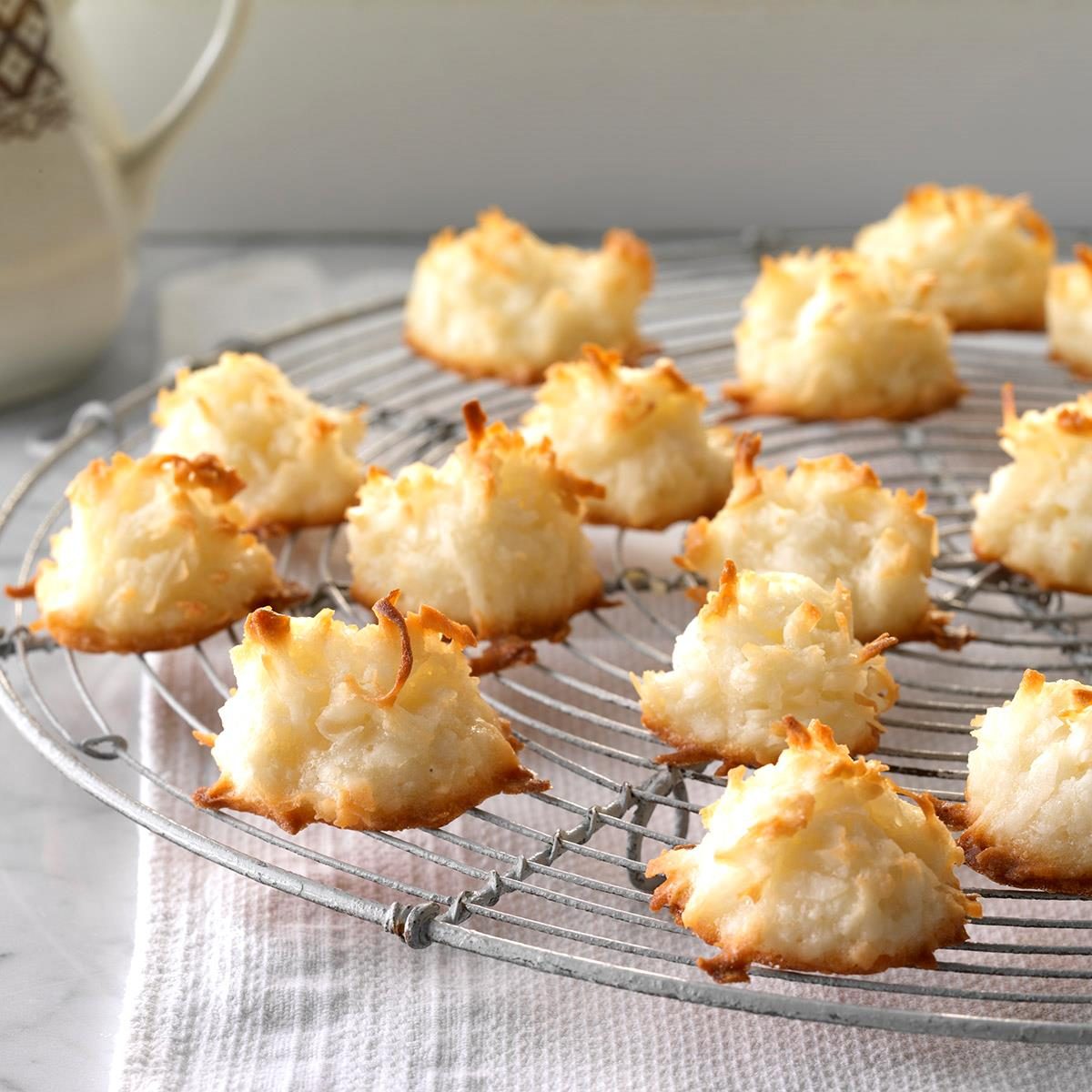 First Place Coconut Macaroons Exps Hrbz17 4383 C09 01 3b 18