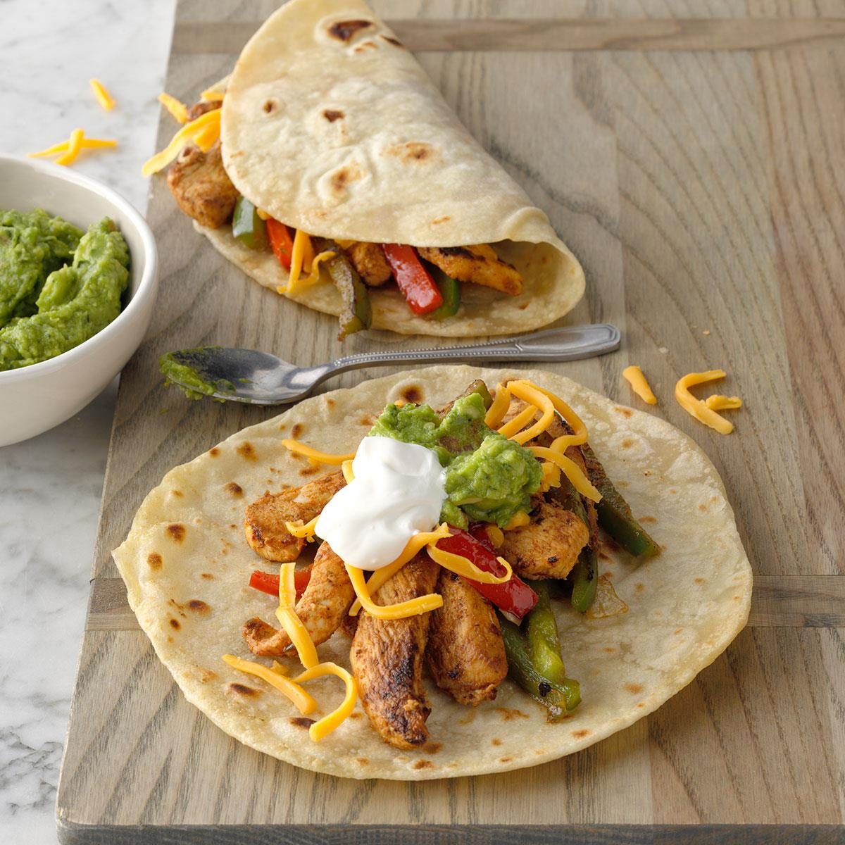 Flavorful Chicken Fajitas Exps Ciw19 12540 B08 30 6b 44