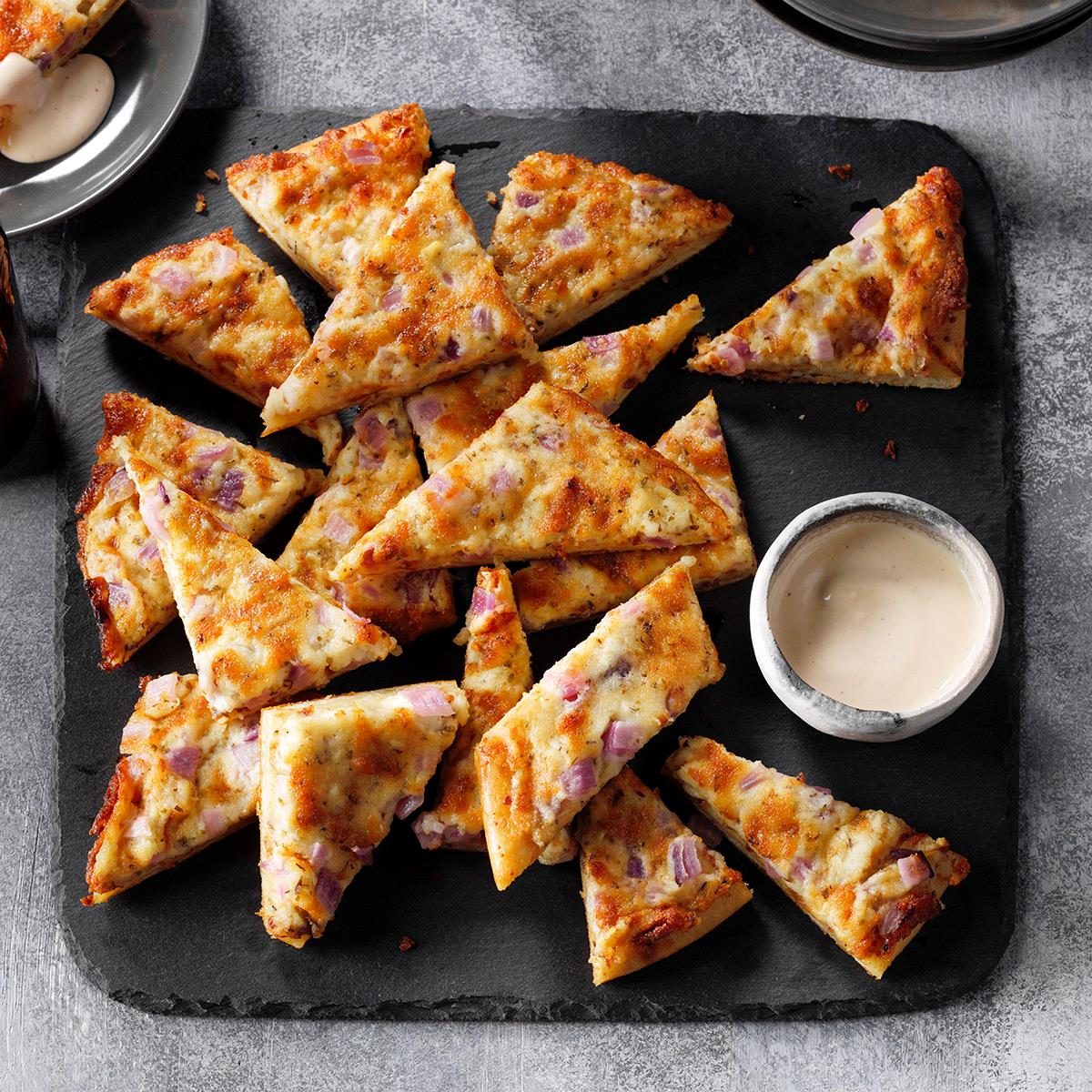 Garlic Pizza Wedges Exps Tohon19 26503 E06 18 7b 4