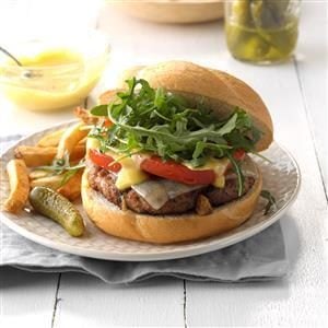 Grilled Ham Burgers Exps Thjj17 186158 C02 07 4b