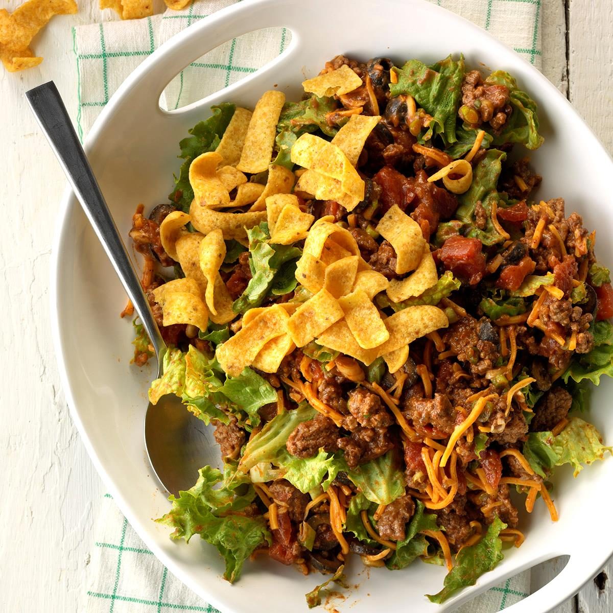 Ground Beef Taco Salad Exps Scmbz18 98345 C01 10 5b 7