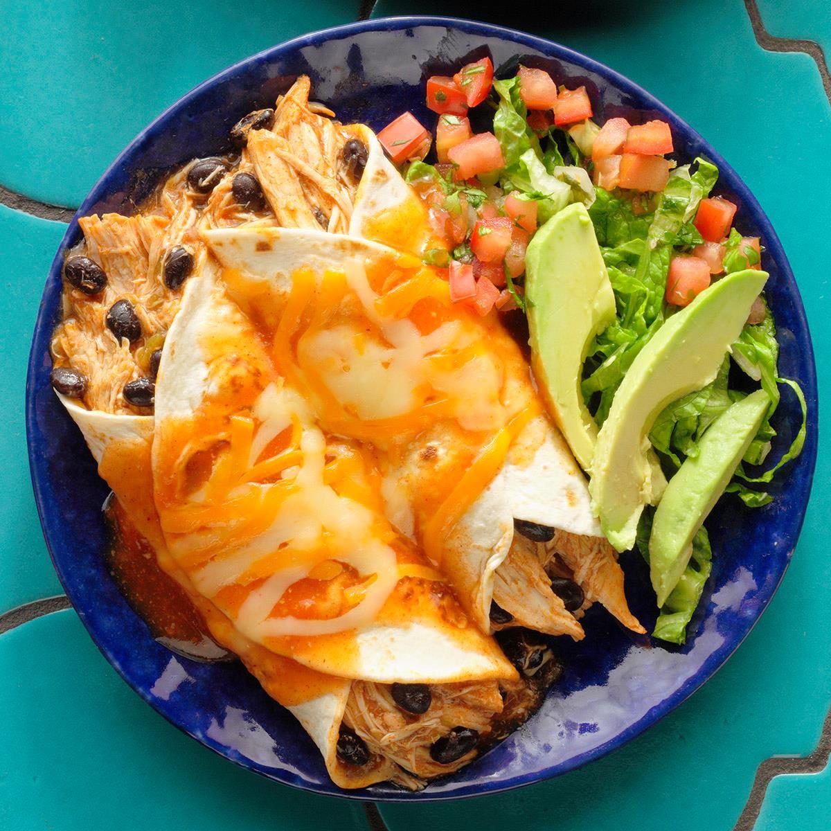 Hearty Chicken Enchiladas Exps Thjj21 23761 B02 10 2b 12