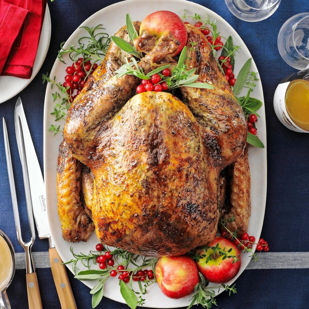 How to Brine a Turkey (Best Turkey Brine Ideas)