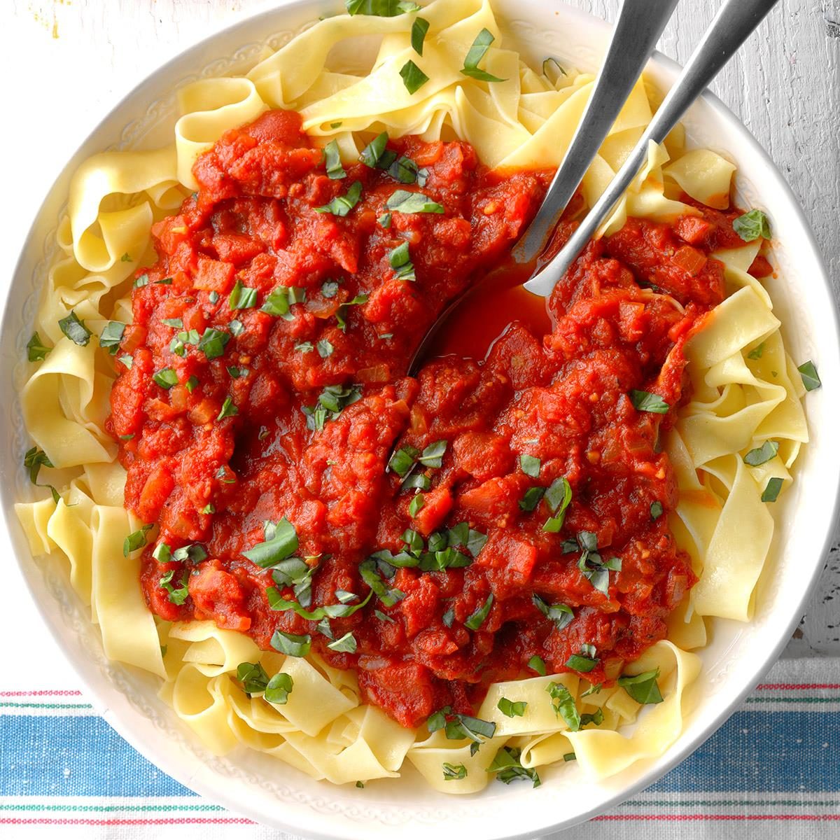 Meatless Spaghetti Sauce Recipe: How to Make It
