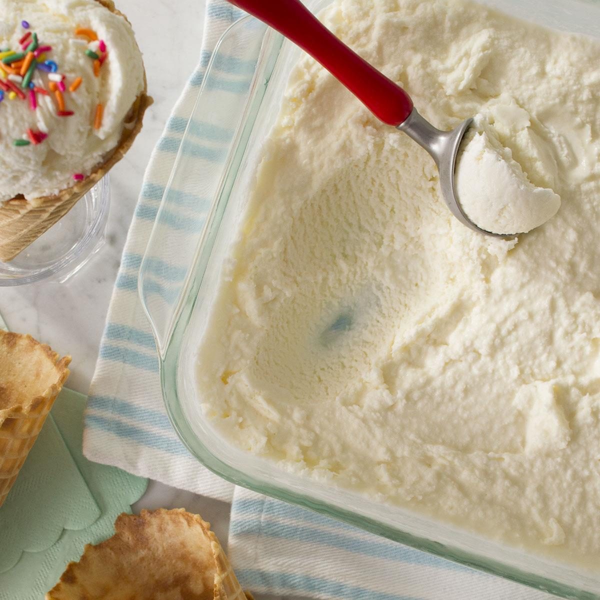 Easy homemade vanilla ice cream recipe - Easy Vanilla Ice Cream Recipe