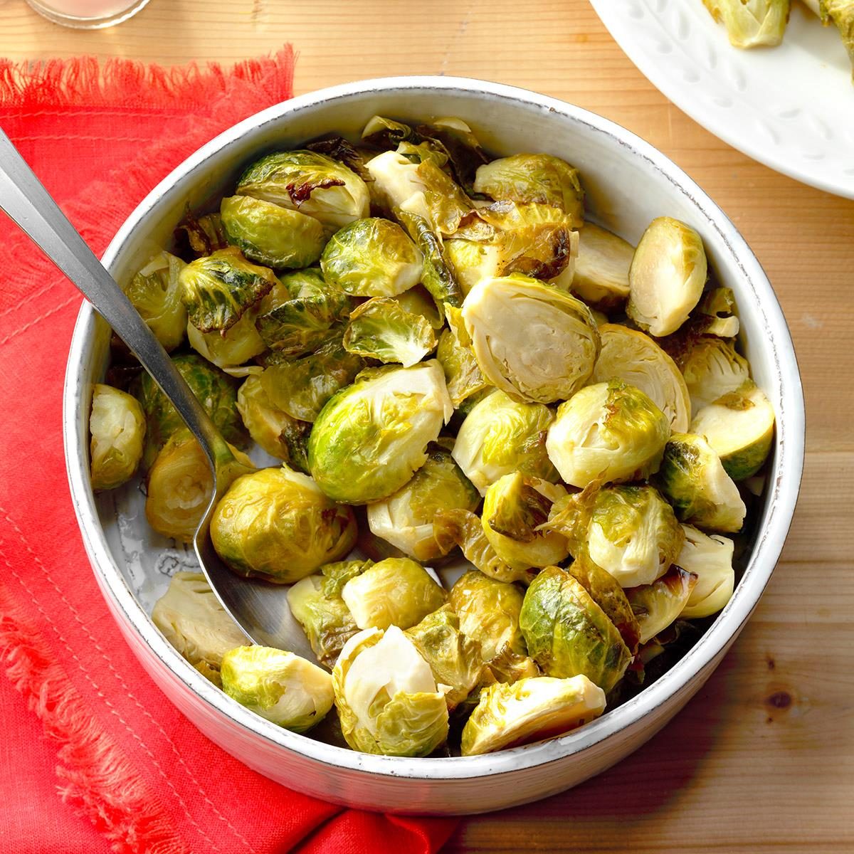 Honey Garlic Brussels Sprouts Exps Thfm18 197670 B09 14 2b 11