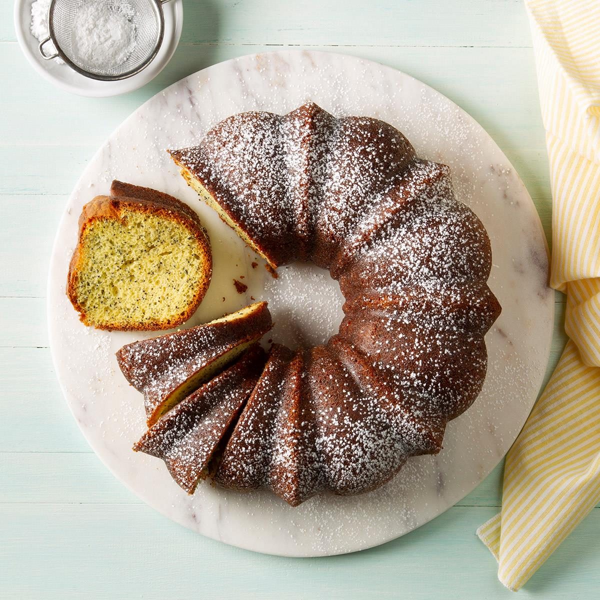 Tarta de semillas de amapola con limón