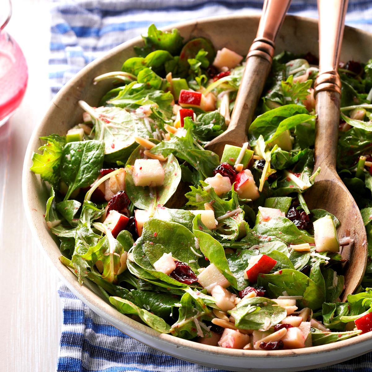 Mixed Green Salad with Cranberry Vinaigrette Recipe How to Make It