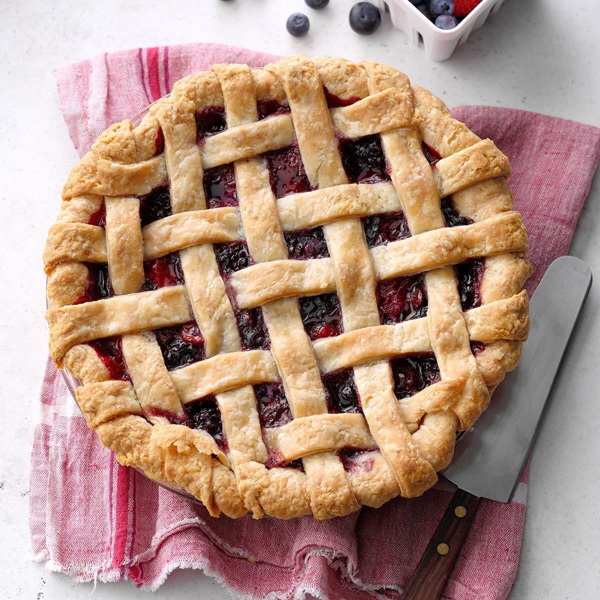 Mixed Berry Pie Recipe: How to Make It