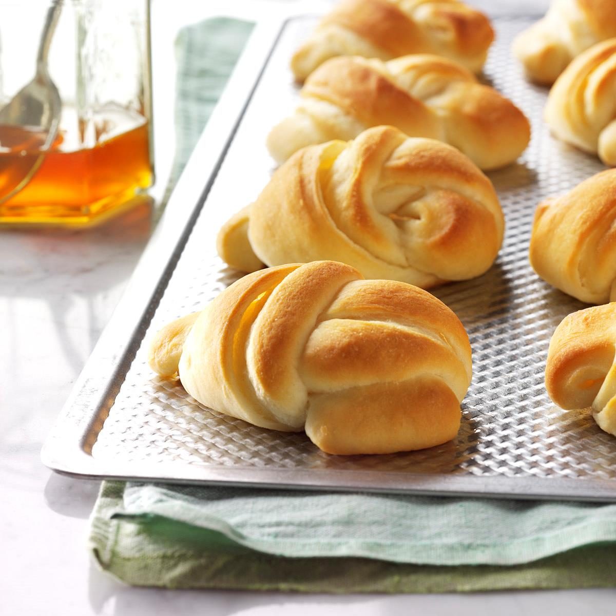 No-Knead Knot Rolls Exps Mrrmz16 14588 D09 15 2b 6