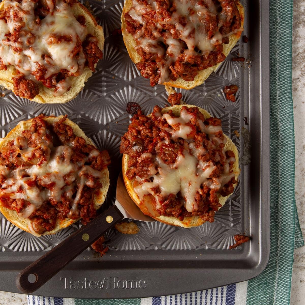 Open Faced Pizza Burgers Exps Ft20 13459 F 0306 1 10
