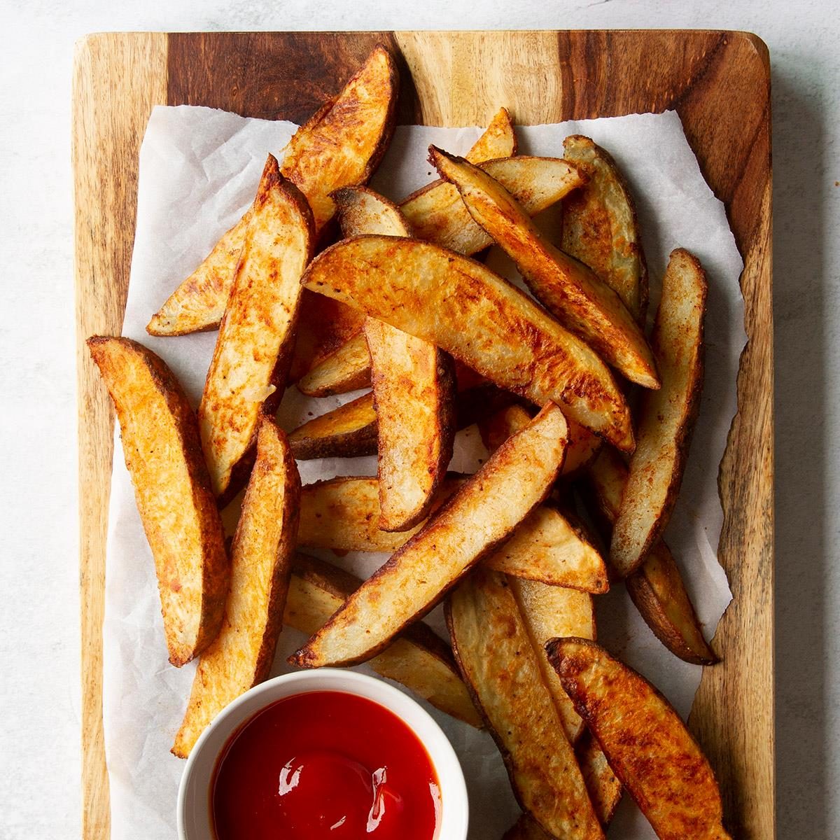 Crispy Baked French Fries [EASY Oven Baked French Fries]