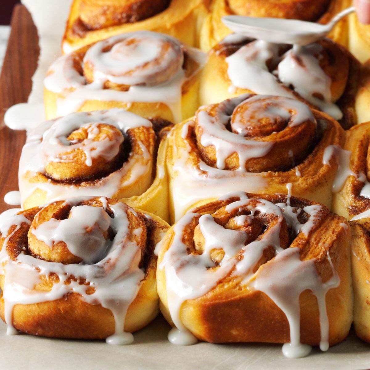 Overnight Cinnamon Rolls Exps Mcbz16 172628 D08 24 2b 12