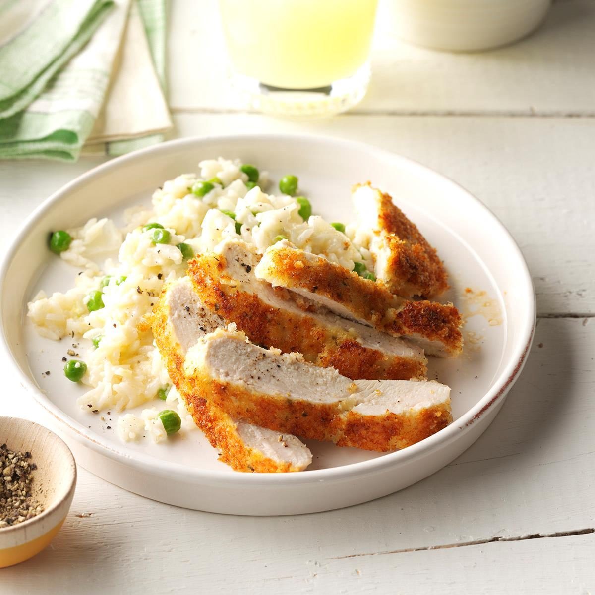 Parmesan Chicken With Lemon Rice Exps Sdam17 200544 C12 07 5b 2