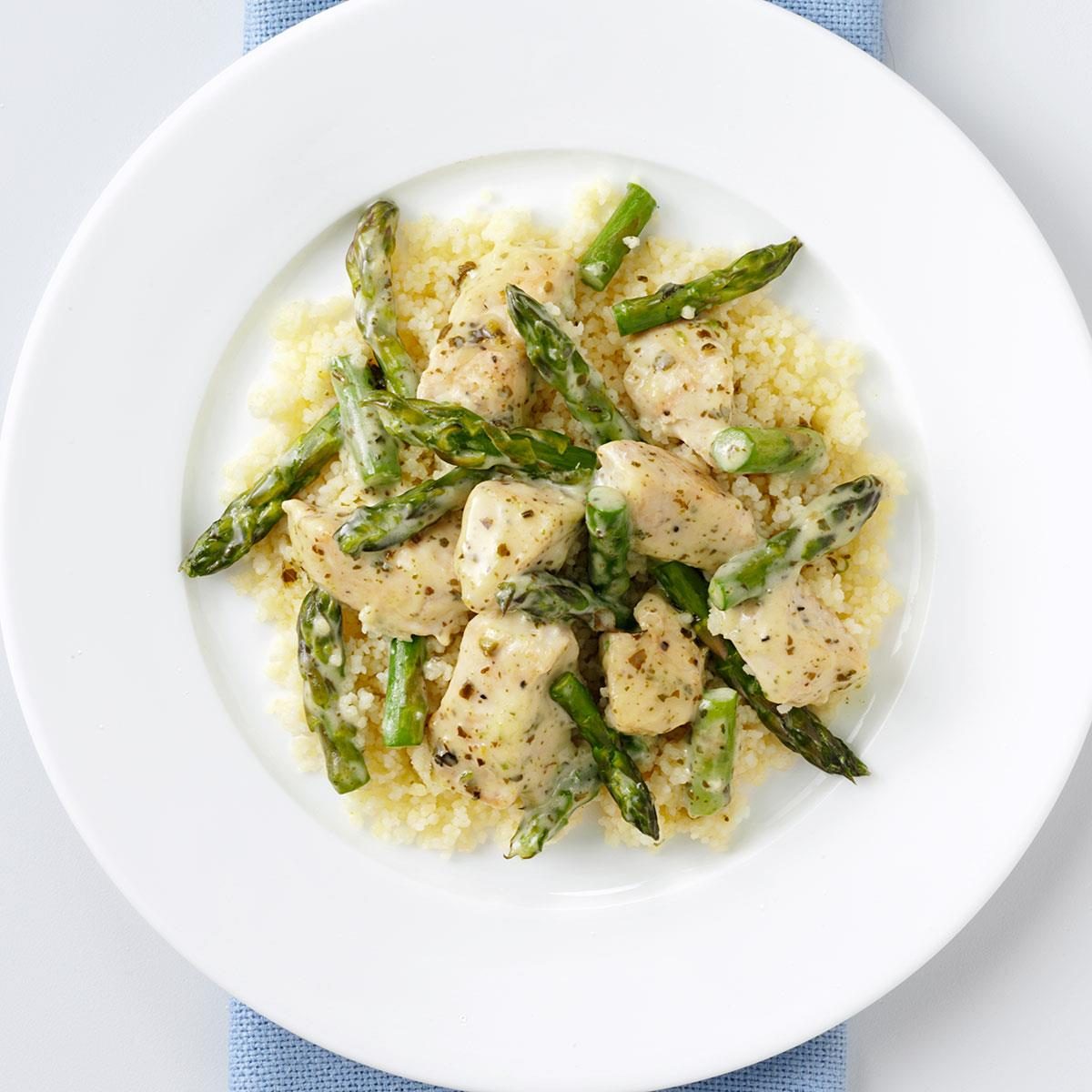 Pesto Chicken Asparagus Exps111571 Th2379797d11 14 7b Rms 2