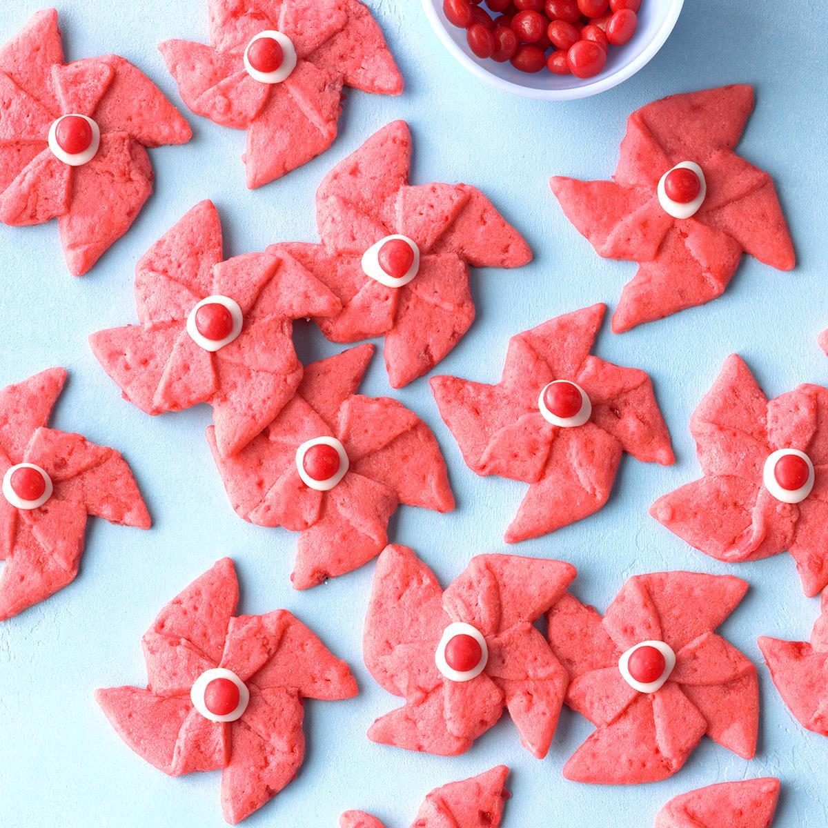 Poinsettia Pinwheel Cookies Exps Hccbz18 29947 C05 14 5b 4