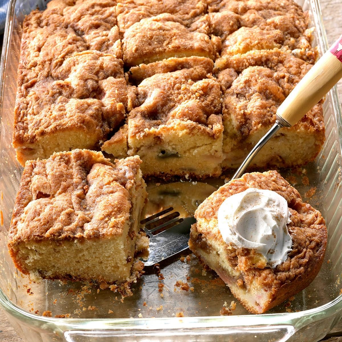 Rhubarb Sour Cream Coffee Cake Exps Tham18 31907 D11 09 5b 7