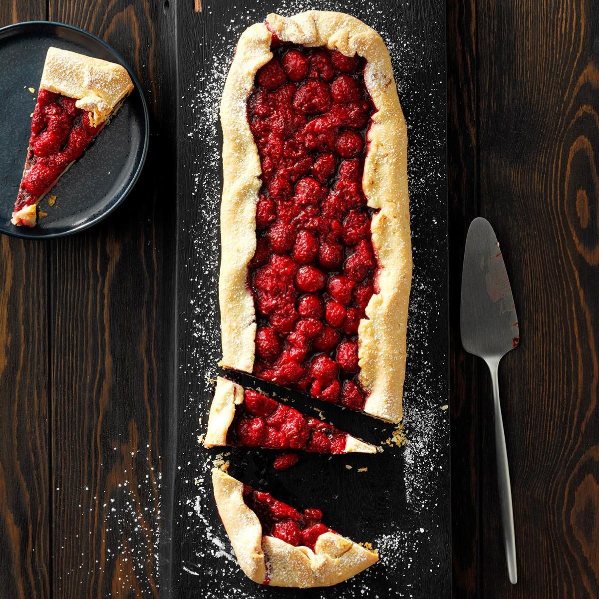 Rustic Chocolate Raspberry Tart Exps Thfm19 105806 E09 27 10b 8