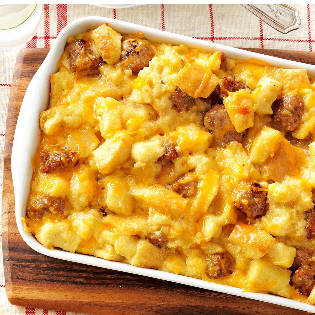 https://www.tasteofhome.com/wp-content/uploads/2018/01/Sausage-and-Egg-Casserole_exps1590_BB133217D05_31_4bC_RMS-1.jpg
